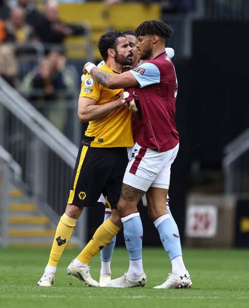 进行一系列 进行一系列